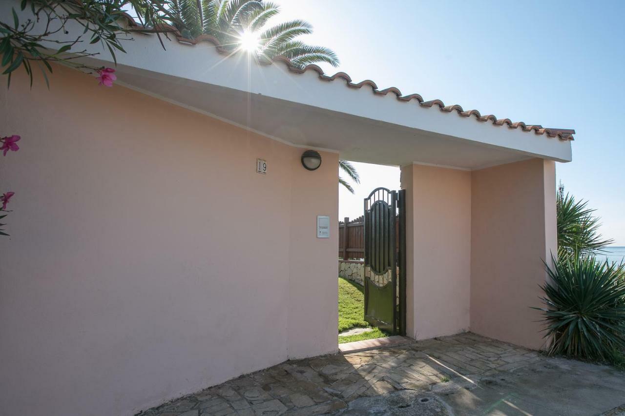 Villa Del Mar Quartu SantʼElena Extérieur photo